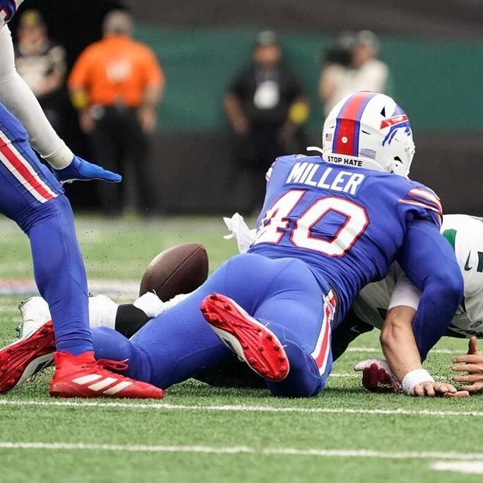 Rodgers, NFL players urge league to nix turf, go with grass